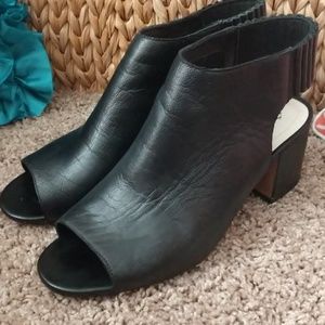 Black Clarks Sandals